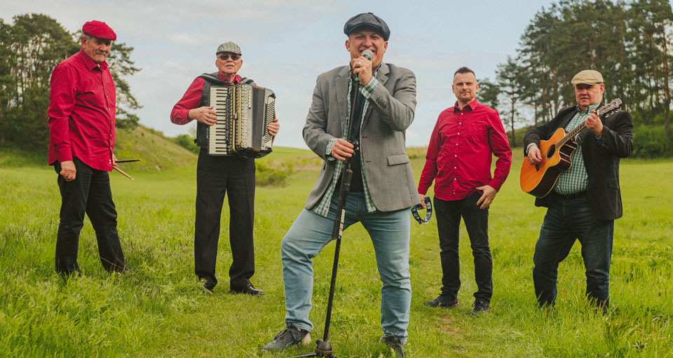 Kapela Podwórkowa Rewir